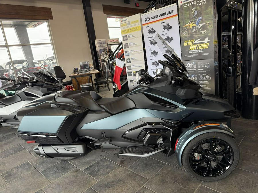 2025 Can-Am Spyder RT Base