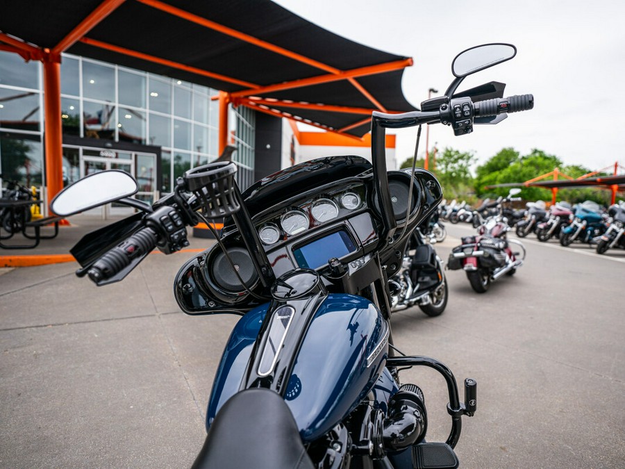 2019 Harley-Davidson Street Glide Special Billiard Blue