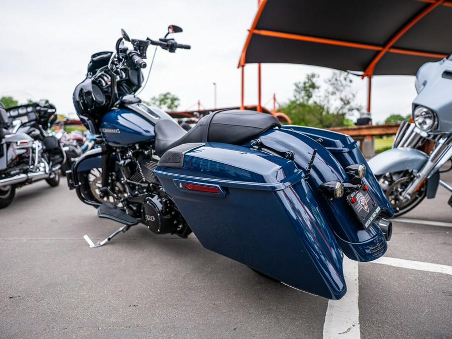 2019 Harley-Davidson Street Glide Special Billiard Blue