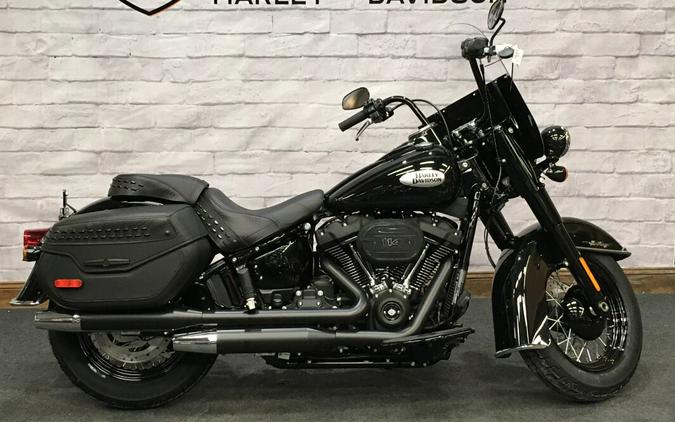 2024 Harley-Davidson Heritage Classic Black FLHCS