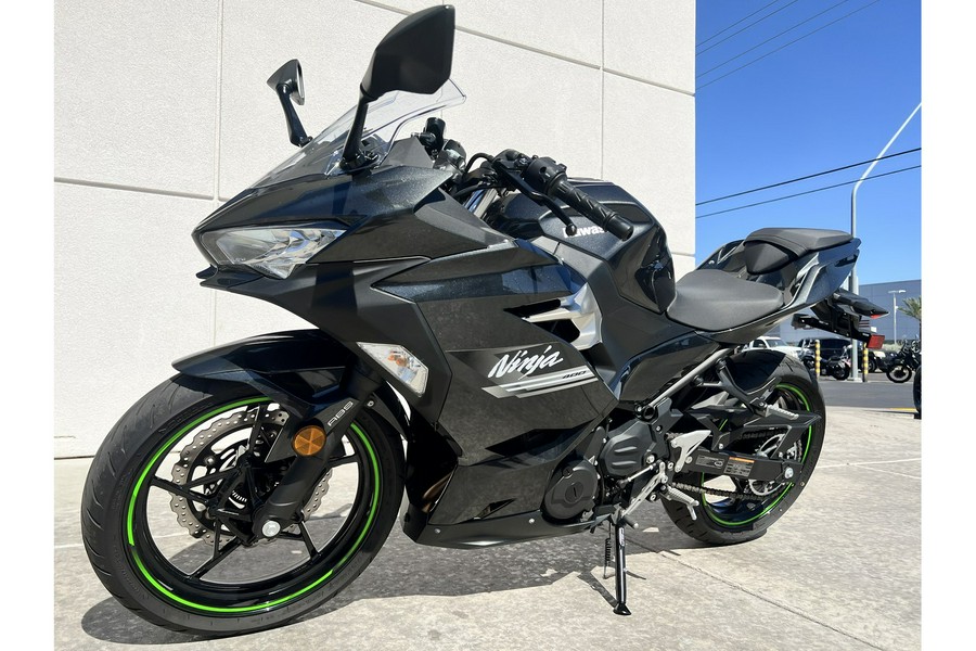 2022 Kawasaki Ninja 400 ABS