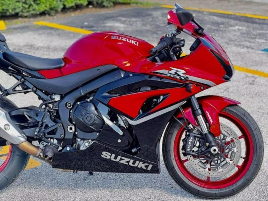 2025 Suzuki GSX-R1000