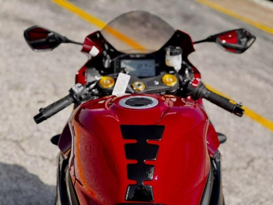 2025 Suzuki GSX-R1000