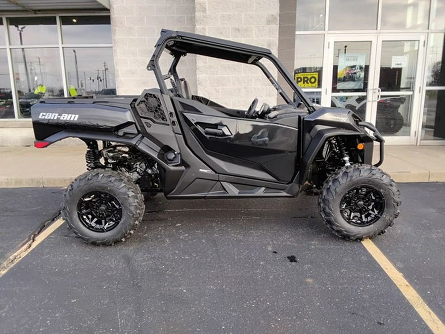 2026 Can-Am Commander XT 700