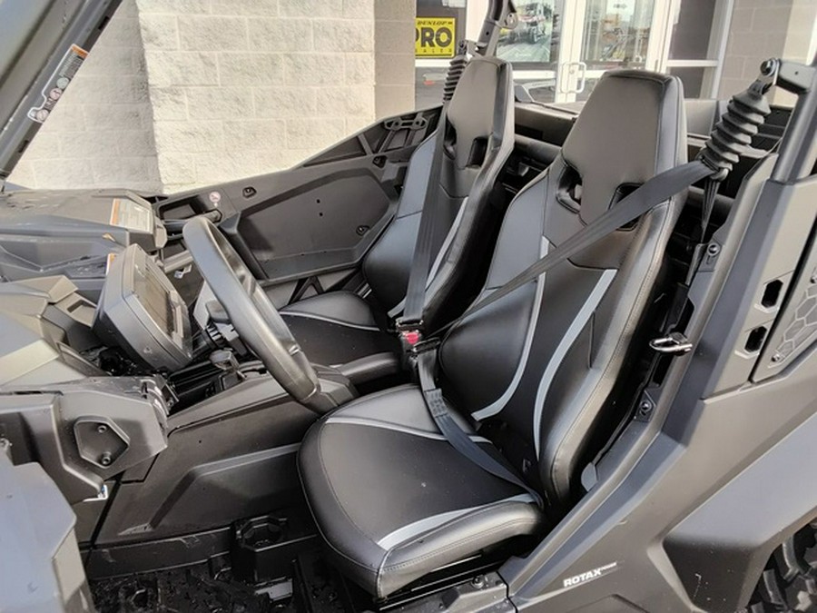 2026 Can-Am Commander XT 700