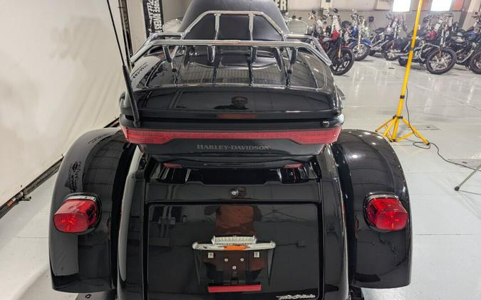 2020 Harley-Davidson® Tri Glide® Ultra Vivid Black