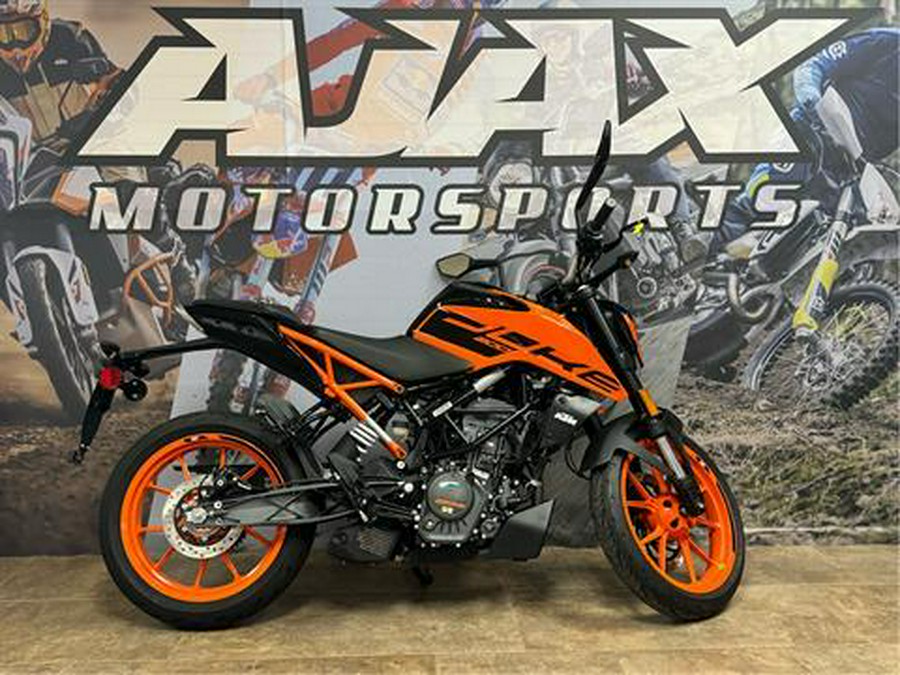 2023 KTM 200 Duke