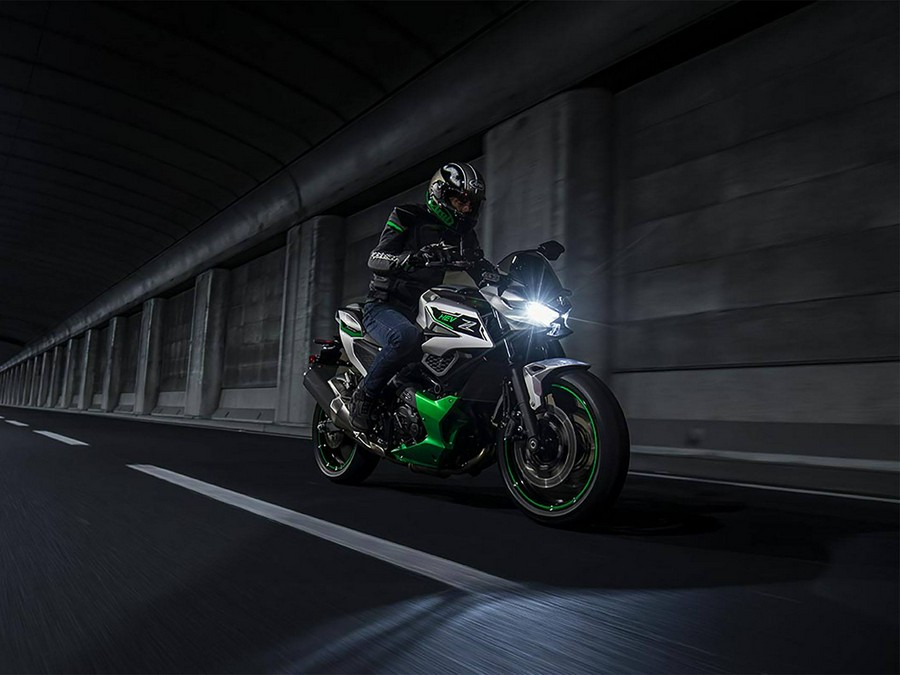 2024 Kawasaki Z7 Hybrid ABS