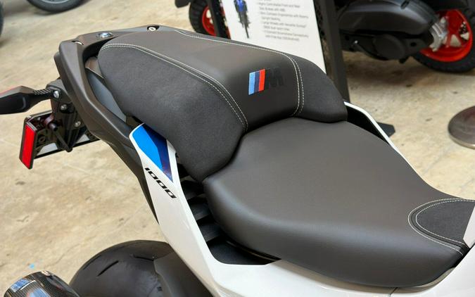 2026 BMW M 1000 XR
