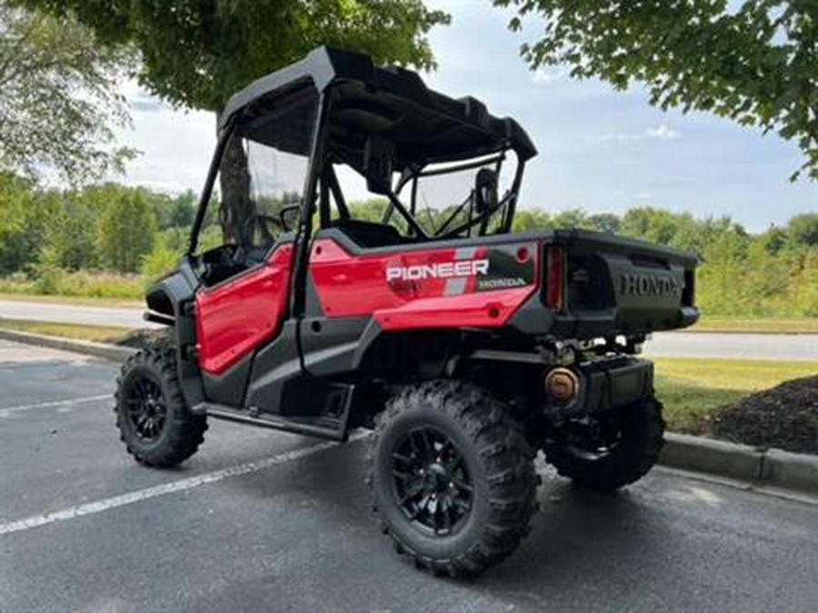 2024 Honda Pioneer 1000 Deluxe