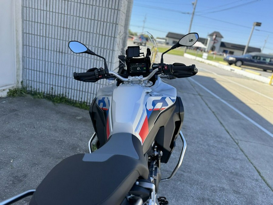 2024 BMW F 900 GS Adventure White Aluminum Metal Matte