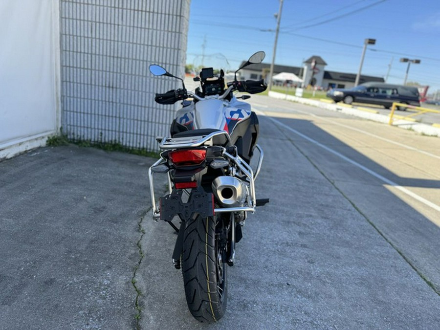 2024 BMW F 900 GS Adventure White Aluminum Metal Matte