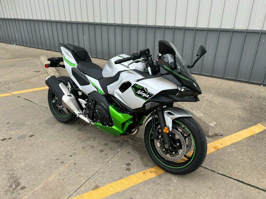 2024 Kawasaki Ninja 7 Hybrid ABS