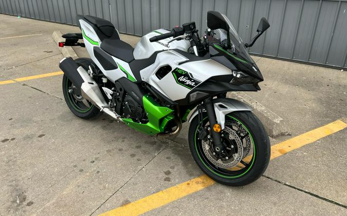 2024 Kawasaki Ninja 7 Hybrid ABS