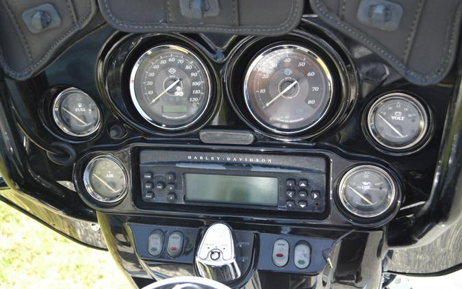 2010 Harley-Davidson Electra Glide® Ultra Limited - FLHTK