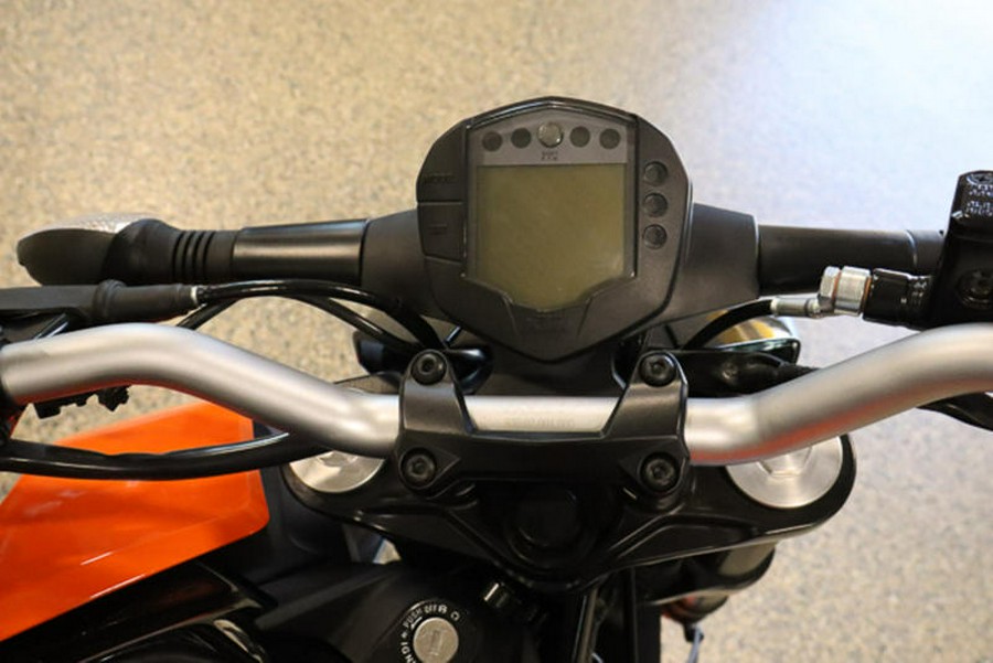 2023 KTM 200 Duke