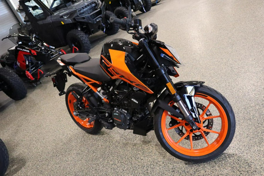 2023 KTM 200 Duke