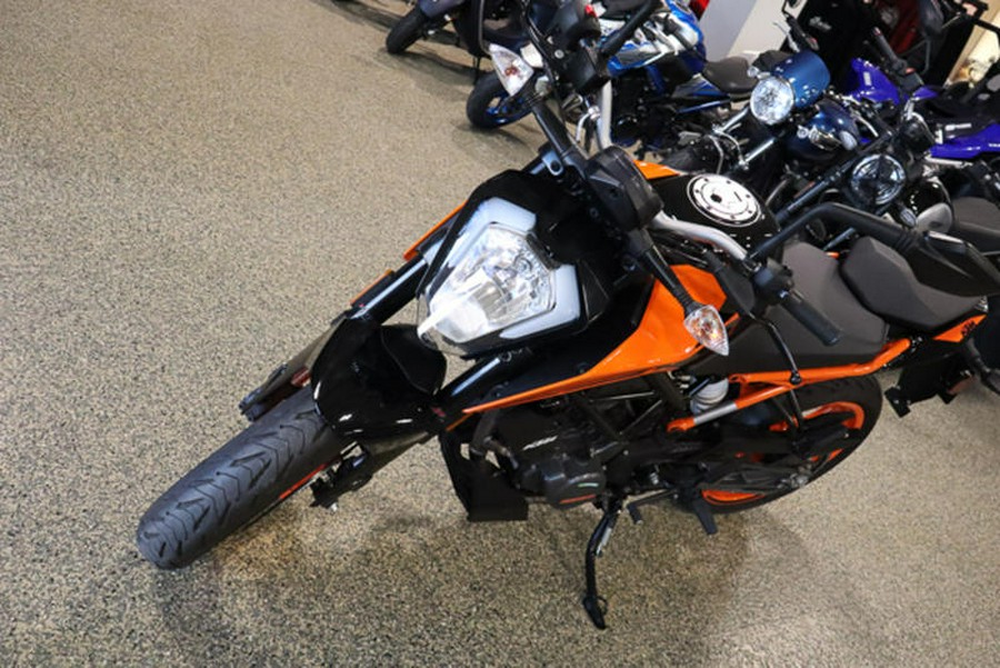 2023 KTM 200 Duke