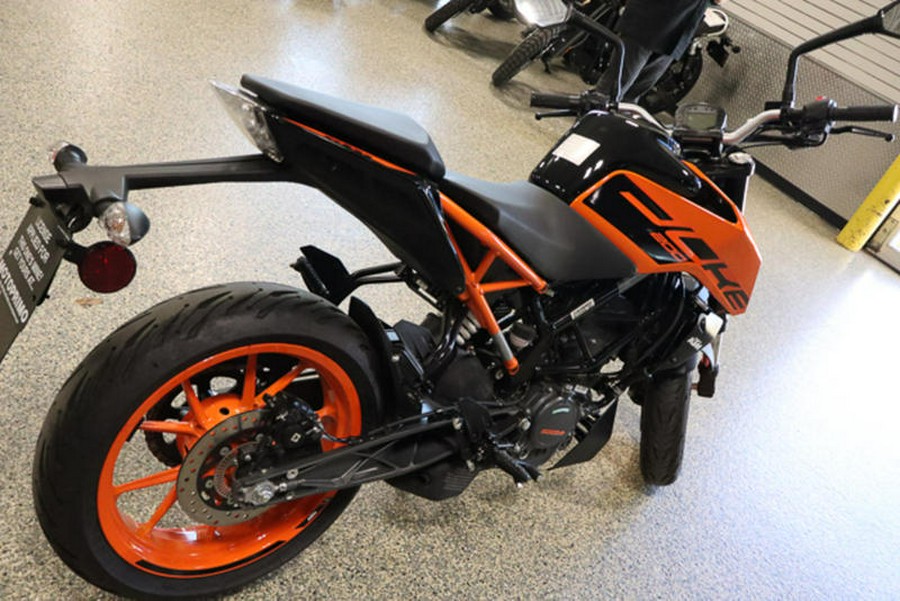 2023 KTM 200 Duke