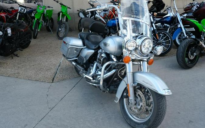 Used 2014 HARLEY ROAD KING