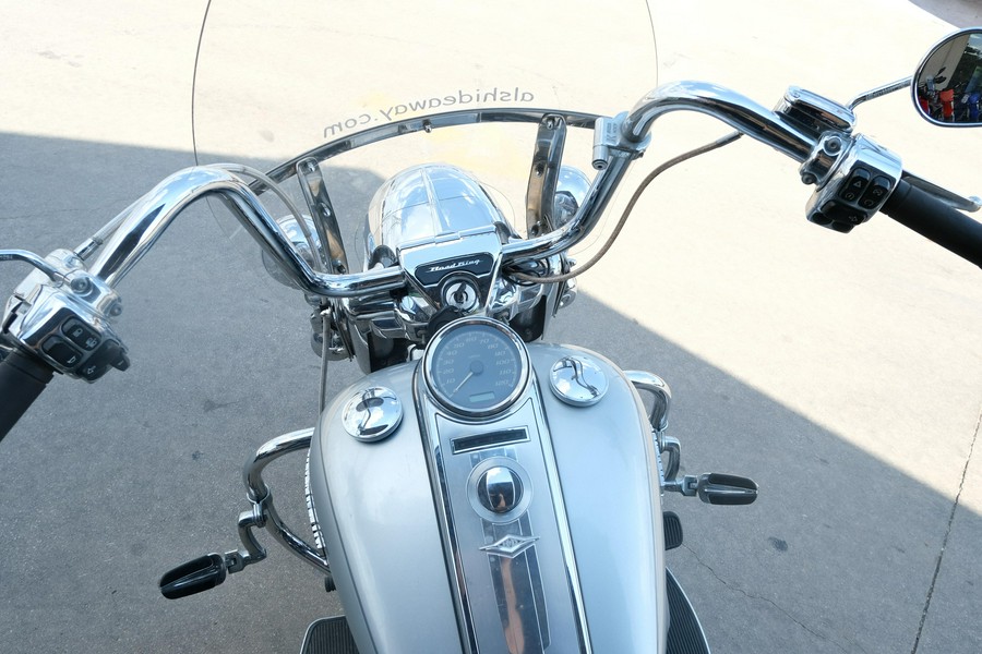 2014 HARLEY ROAD KING