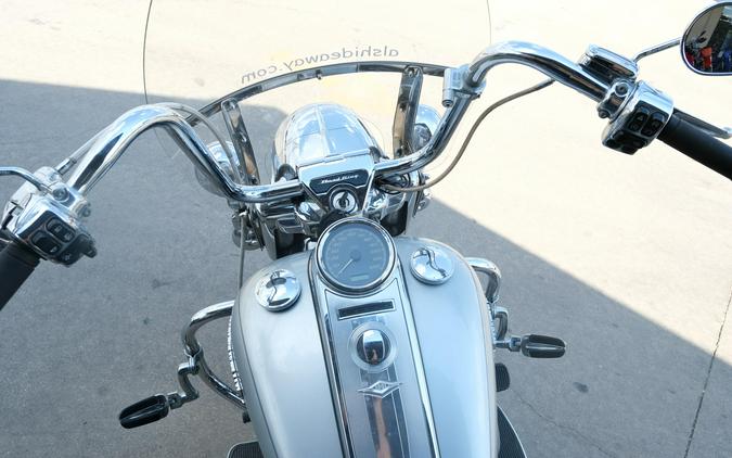 2014 HARLEY ROAD KING