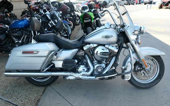 2014 HARLEY ROAD KING