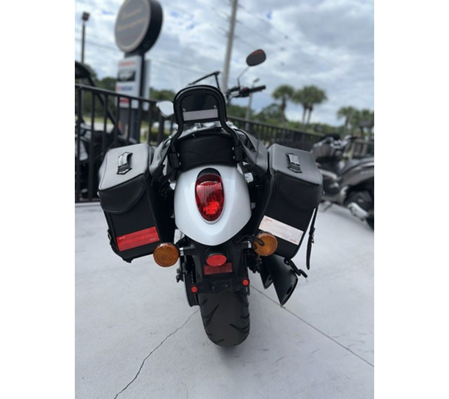 2016 Kawasaki Vulcan 900 Custom