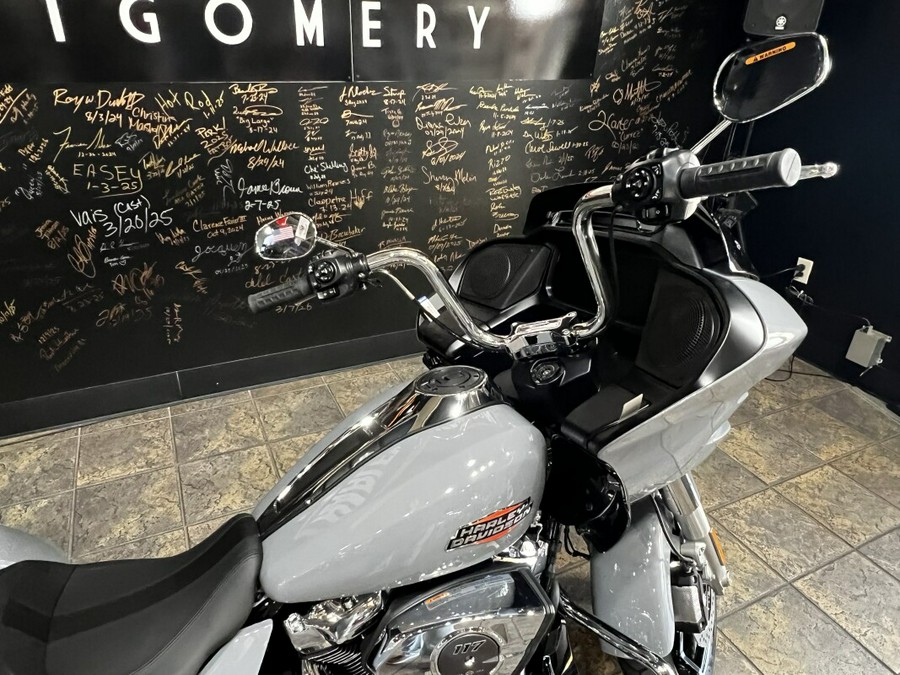 2026 Harley-Davidson® Road Glide® Dark Billiard Gray