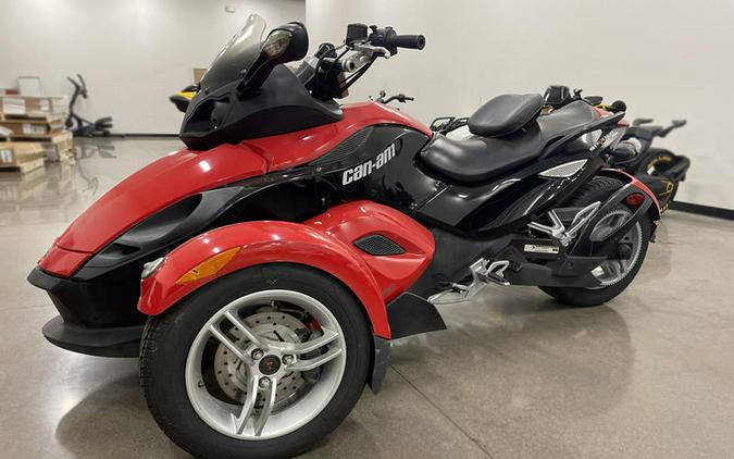 2010 Can-Am® Spyder Roadster RS