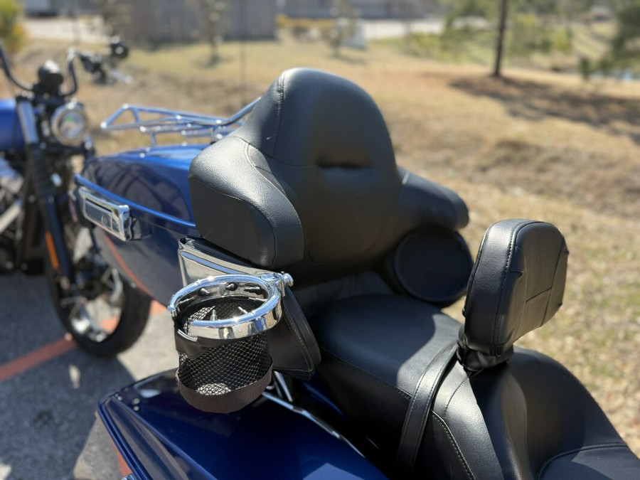 2017 Harley-Davidson® FLHTKL Ultra Limited Low