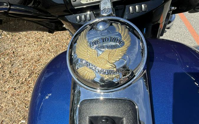 2017 Harley-Davidson® FLHTKL Ultra Limited Low