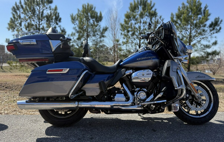 2017 Harley-Davidson® FLHTKL Ultra Limited Low