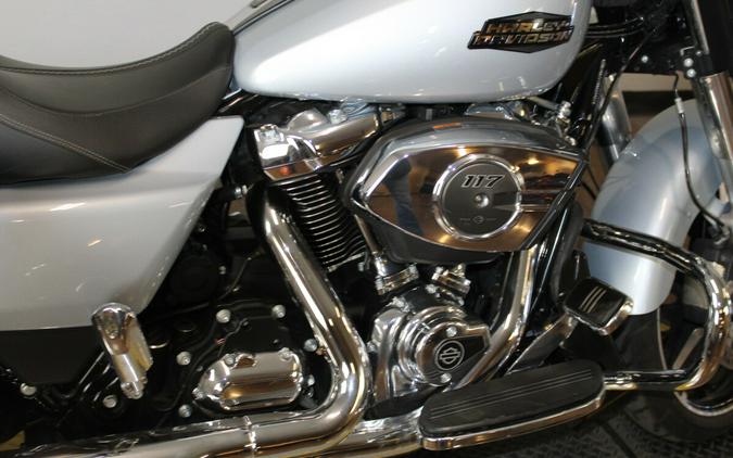 Harley-Davidson® Street Glide® 2024 Vivid Black