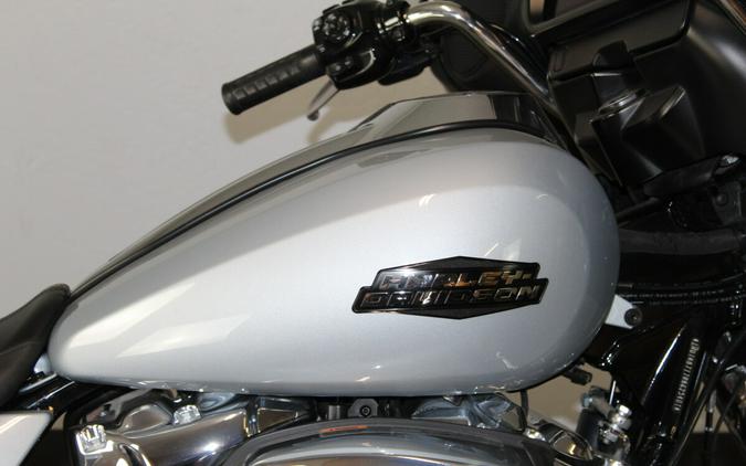 Harley-Davidson® Street Glide® 2024 Vivid Black
