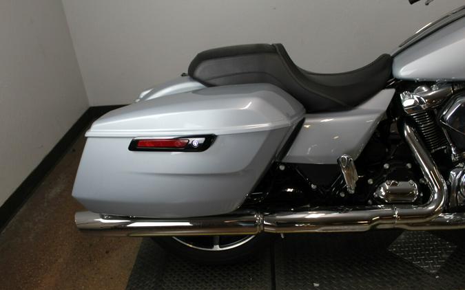 Harley-Davidson® Street Glide® 2024 Vivid Black