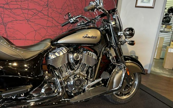 2024 Indian Motorcycle® Springfield® Black Metallic/Titanium Metallic