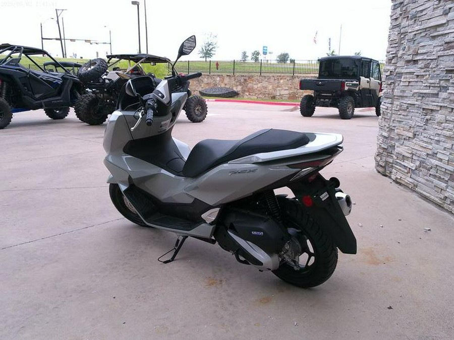 2025 Honda® PCX150AS