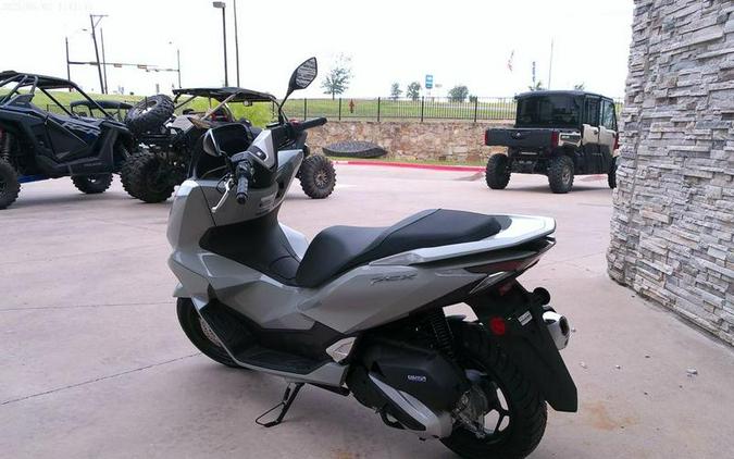 2025 Honda® PCX150AS