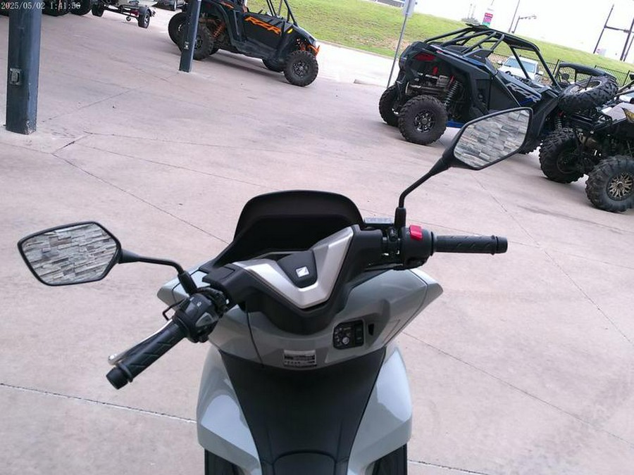 2025 Honda® PCX150AS
