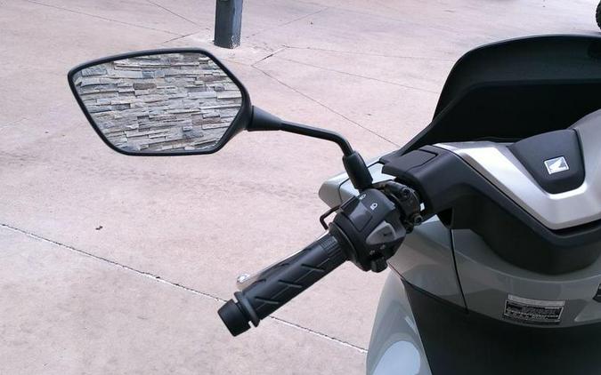 2025 Honda® PCX150AS