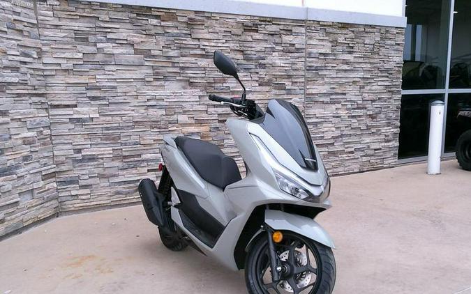 2025 Honda® PCX150AS