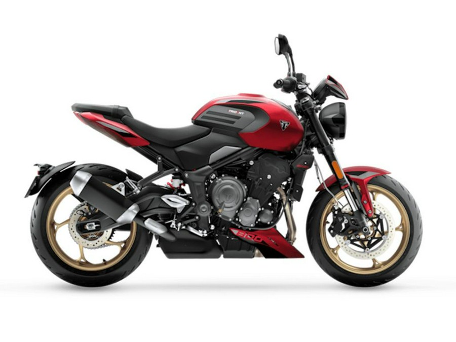 2026 Triumph Trident 800 Carnival red