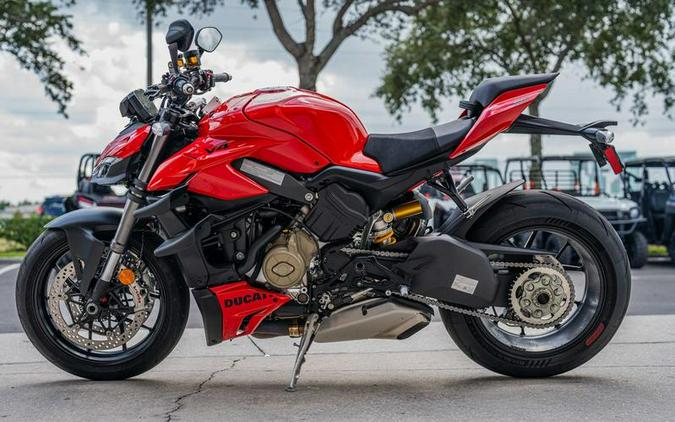 2023 Ducati Streetfighter V4 Ducati Red