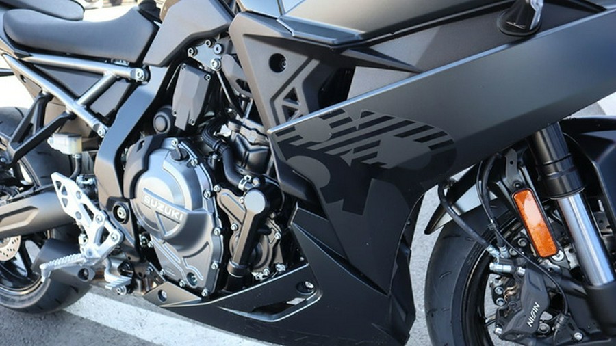 2025 Suzuki GSX-8R
