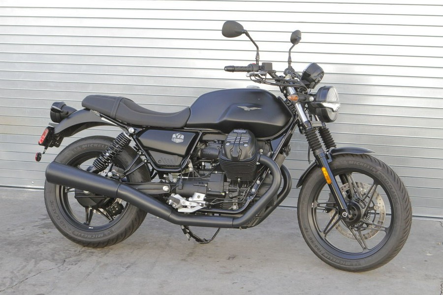 2026 Moto Guzzi V7 Stone