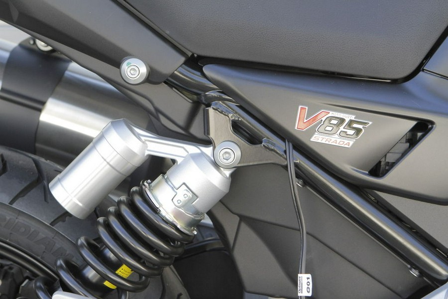 2026 Moto Guzzi V7 Stone