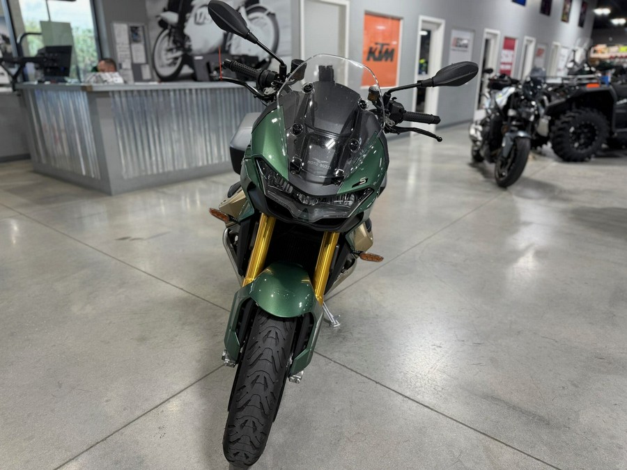 2024 Moto Guzzi V100