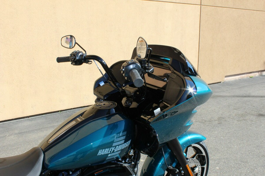 Harley-Davidson® Road Glide 3 2026 Teal Thunder