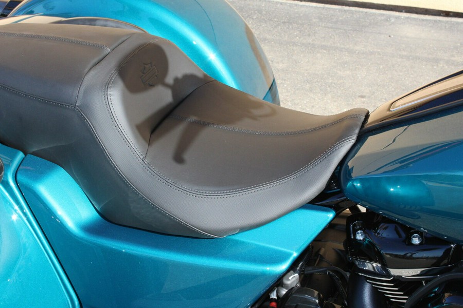 Harley-Davidson® Road Glide 3 2026 Teal Thunder